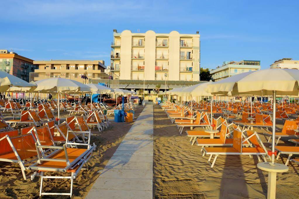 Hotel Strand ベラーリア・イジェア・マリーナ エクステリア 写真